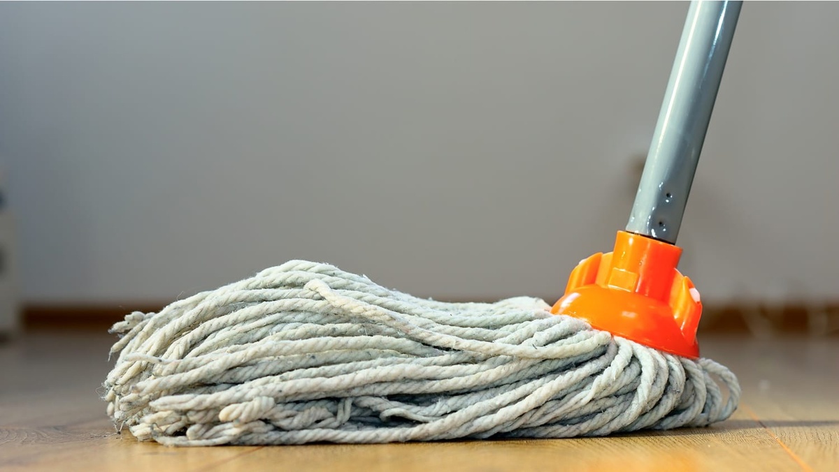 mop